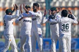 West Indies collapse for 117 as Pakistan eye victory in second test