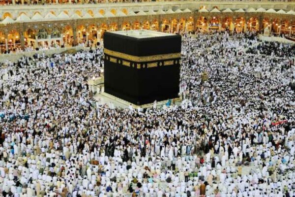 Pakistan eyes one-bank model for govt and private hajj schemes