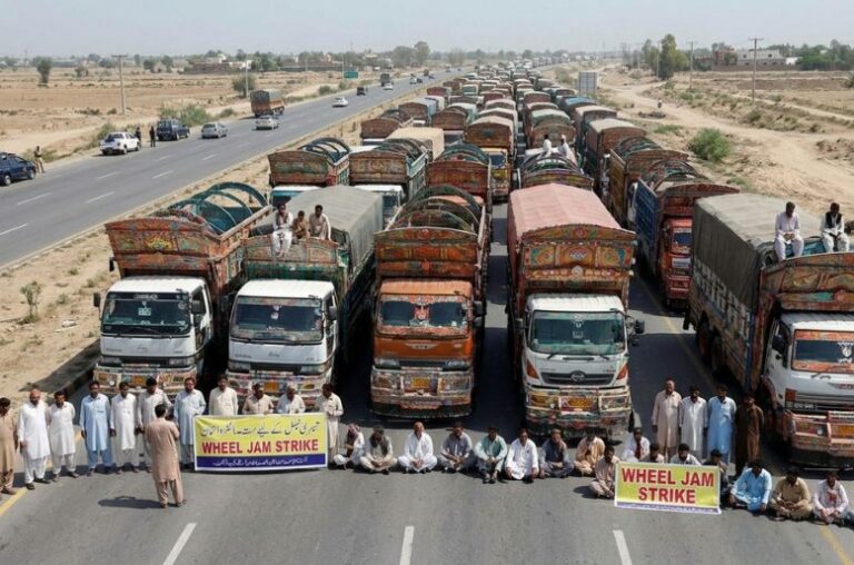 Goods transporters announce nationwide wheel-jam strike from Monday