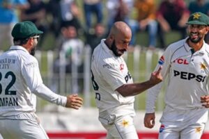 Pakistan reach England for three-test series, begin preparations after two-day break
