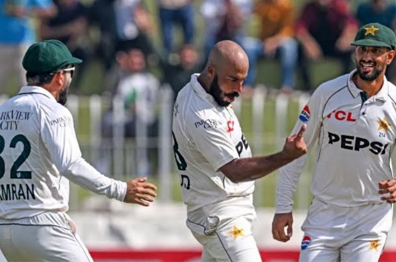Pakistan reach England for three-test series, begin preparations after two-day break