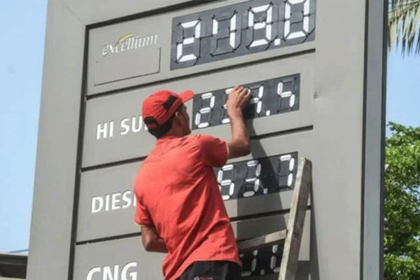 OGRA to update petrol, diesel prices every day under new policy