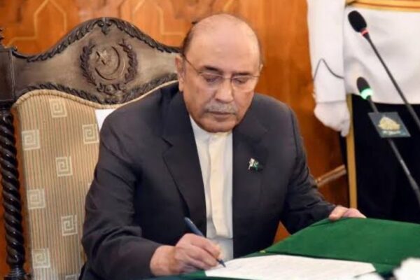 President Zardari announces Pakistan Civil Awards for 355 people