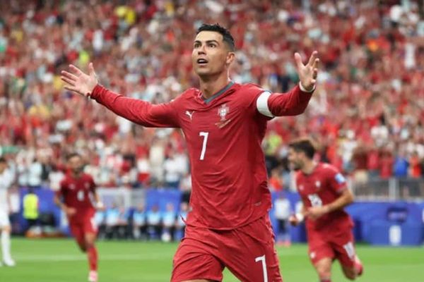 Portugal march into Last 16 as Ronaldo shines against Croatia