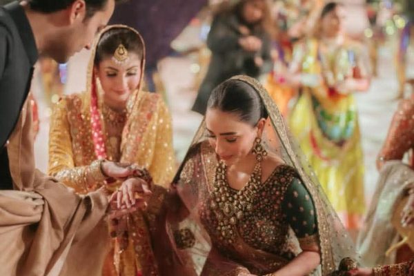 Junaid Safdar–Shanzeh Ali Rohail Mehndi pictures steal the spotlight