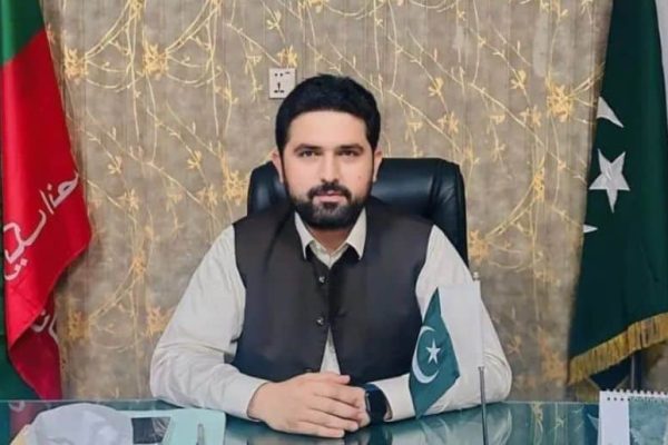Sohail Afridi threatens media over exposing corruption of PTI leaders in KP