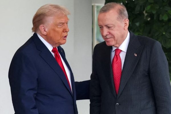 Trump receives warm welcome on arrival in Türkiye