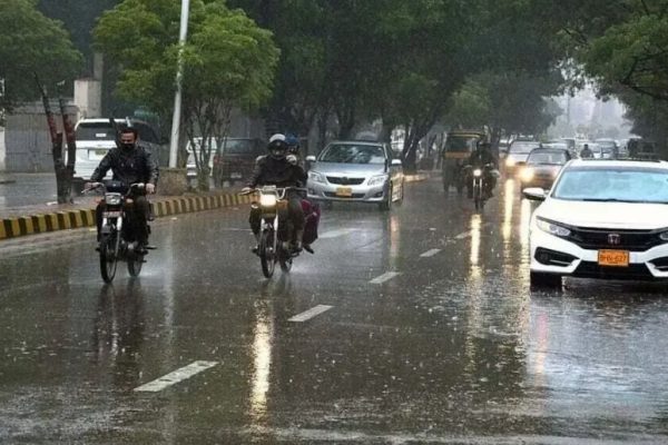 PMD forecasts rain in Karachi today