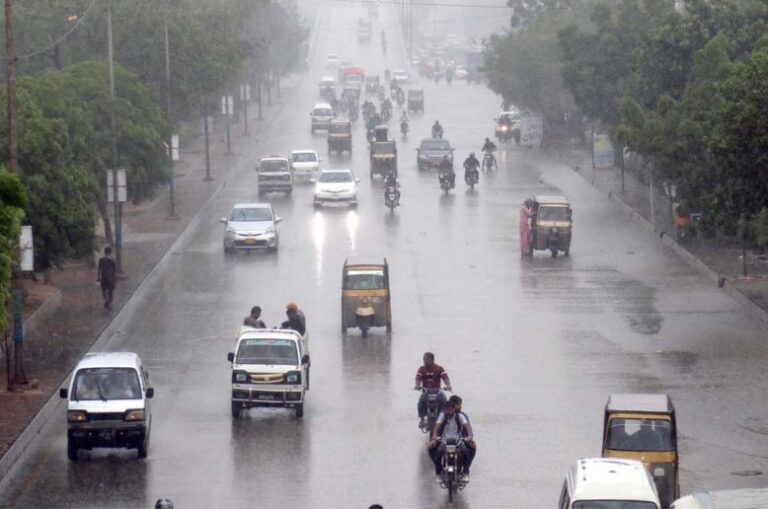 PMD issues weather alert as heavy rain, thunderstorms expected