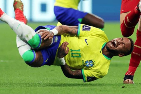 World Cup worry for Brazil as Neymar suffers fresh injury scare