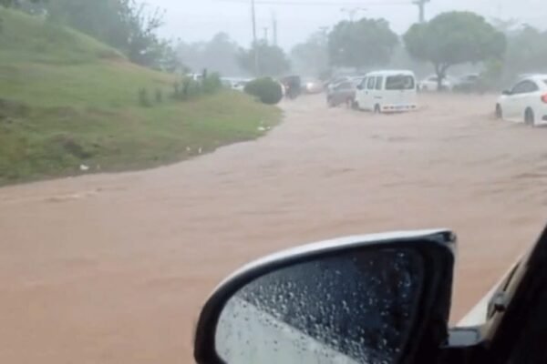 Heavy rain floods roads across Rawalpindi, Islamabad