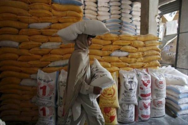 Flour prices rise again across Pakistan