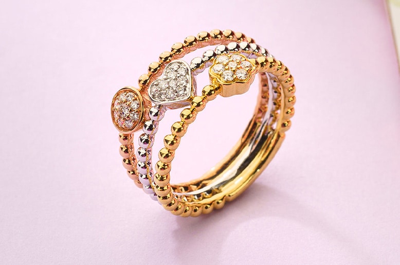 Gold price today in Pakistan: per tola rate slips below Rs467,000