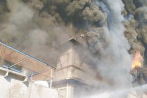 Karachi: Factory in Export Processing Zone Landhi catches fire