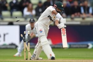Pakistan keep collapsing, but what do fans think is wrong?
