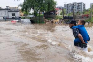 PMD predicts heavy rainfall, warns of urban flooding