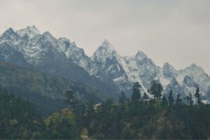 Fresh snowfall adds to Kalam’s charm, attracting tourists
