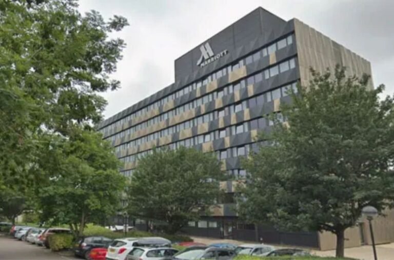 UK protesters mistake Pakistan U19 cricketers for migrants, knock on hotel doors
