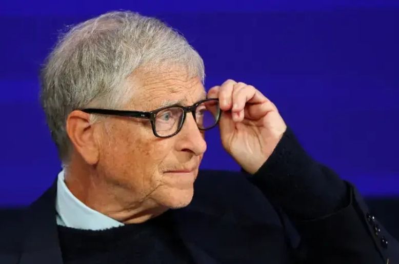 Bill Gates backs AI safeguards and calls for new AI laws