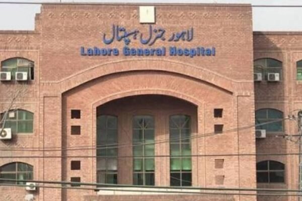 Fire erupts in gynae ward of Lahore General Hospital