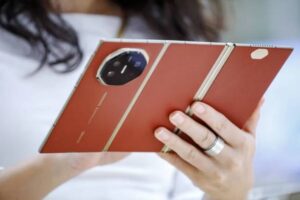 Huawei, Xiaomi surprise users ahead of Apple’s new launch