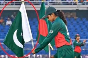 Bangladesh captain wins hearts by respecting Pakistan flag