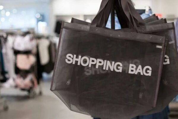 Peshawar consumer court rules against Khaadi over shopping bag fee