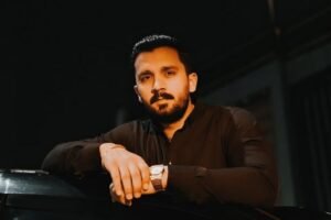 Rajab Butt apologises over controversial child abuse remarks