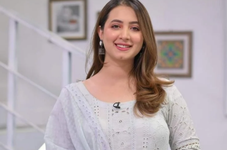 Komal Aziz Khan