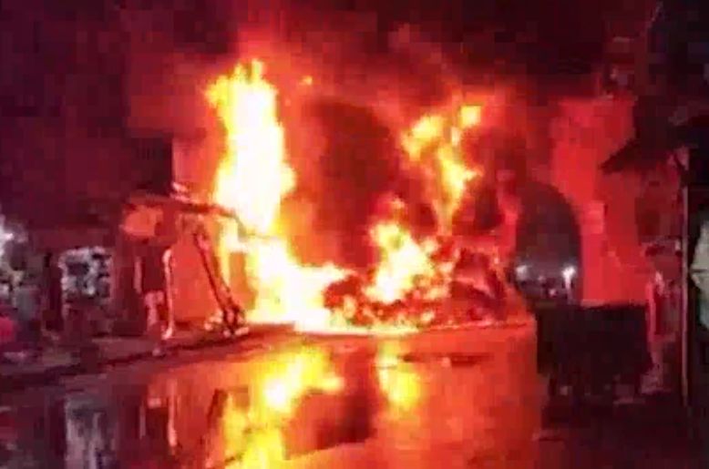 Fire engulfs petrol shops in Lahori Gate area in Peshawar