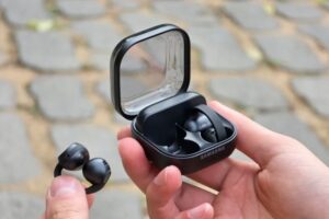 Samsung launches Galaxy Buds On