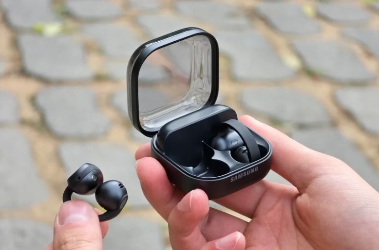 Samsung launches Galaxy Buds On